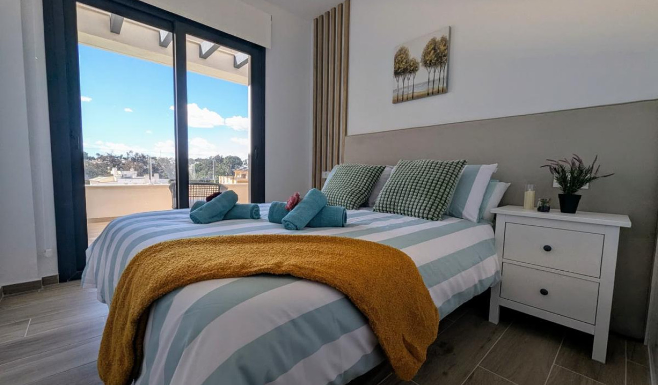 Resale - Apartment / Flat - Villamartín