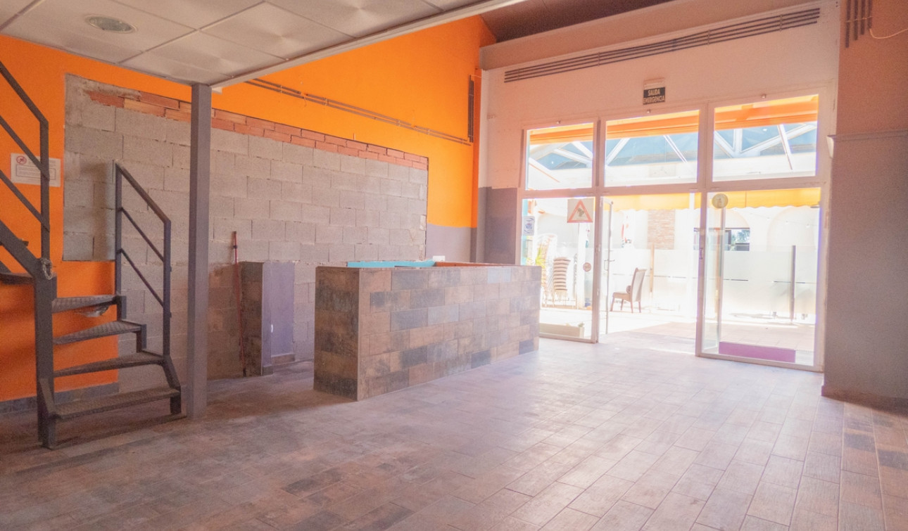 Resale - Commercial Unit - Algorfa - La Finca Golf - Algorfa