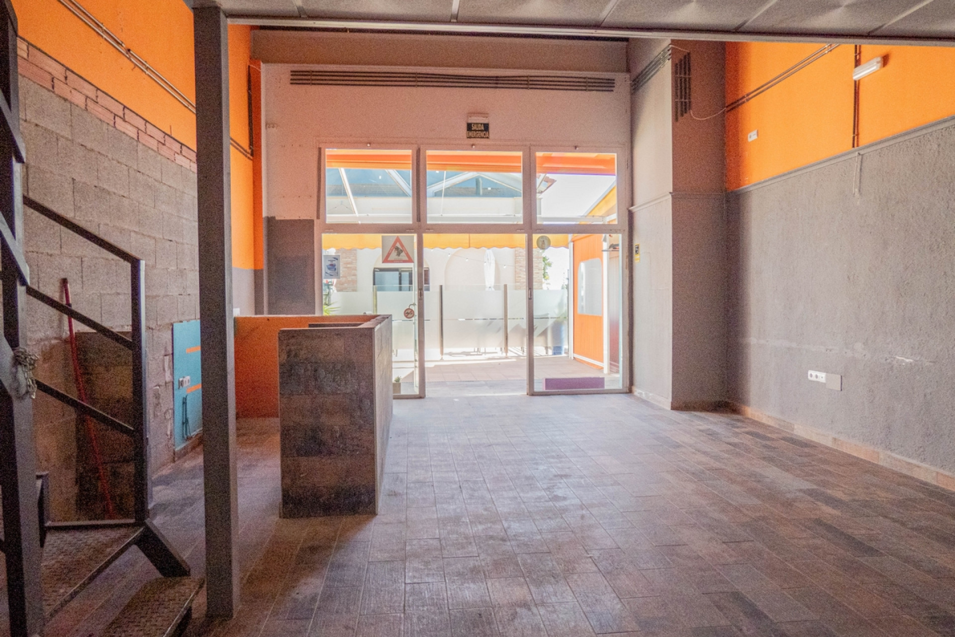 Resale - Commercial Unit - Algorfa - La Finca Golf - Algorfa