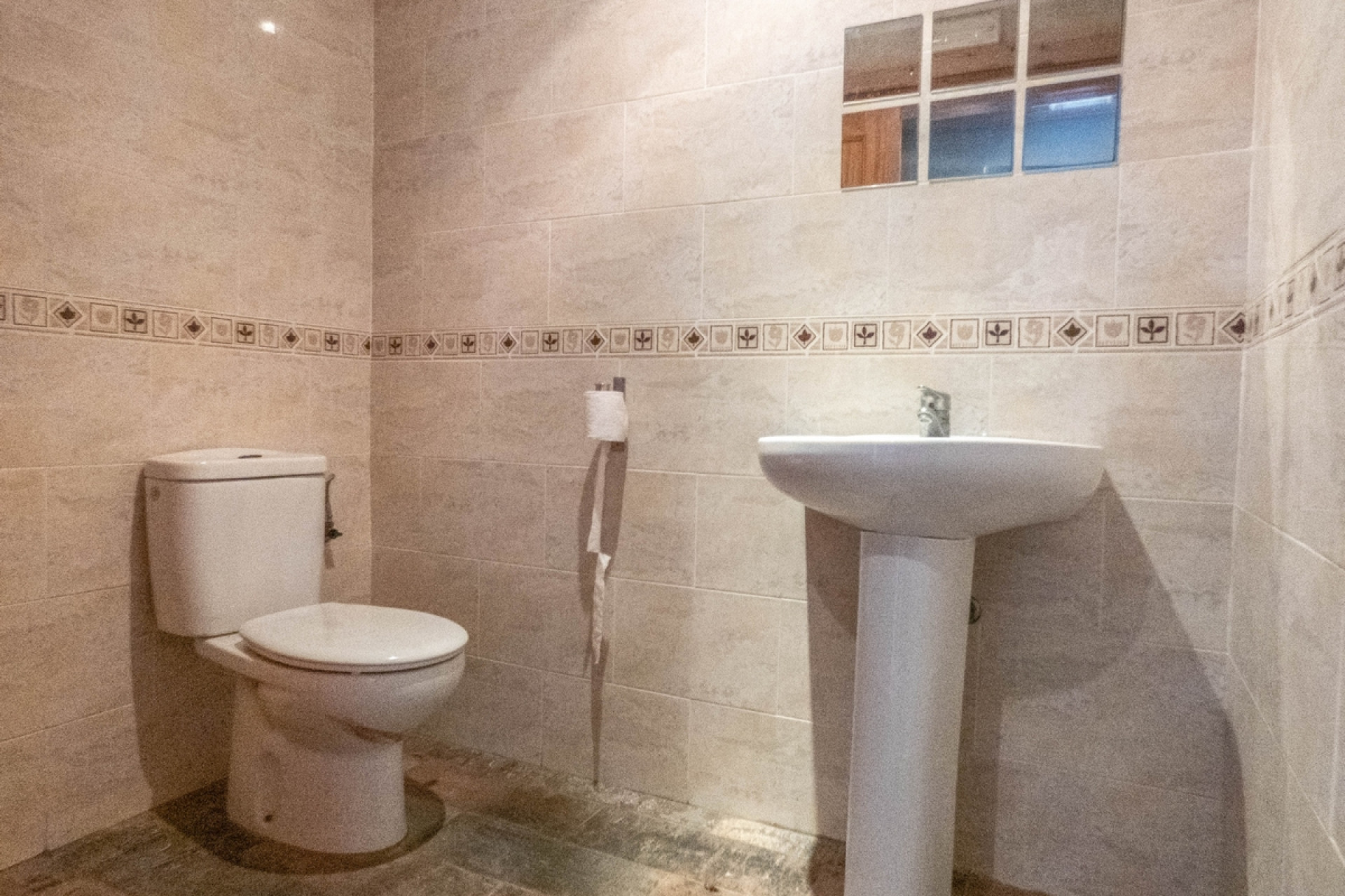 Resale - Commercial Unit - Algorfa - La Finca Golf - Algorfa