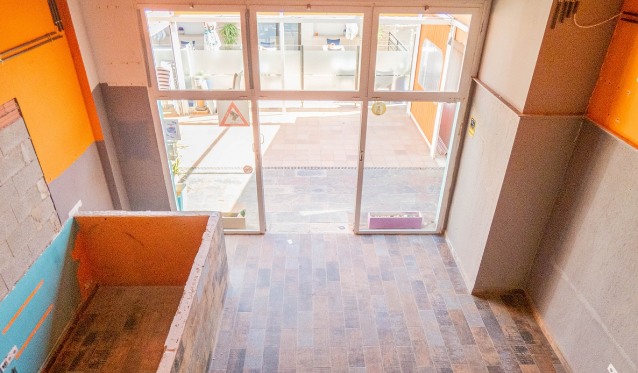 Resale - Commercial Unit - Algorfa - La Finca Golf - Algorfa