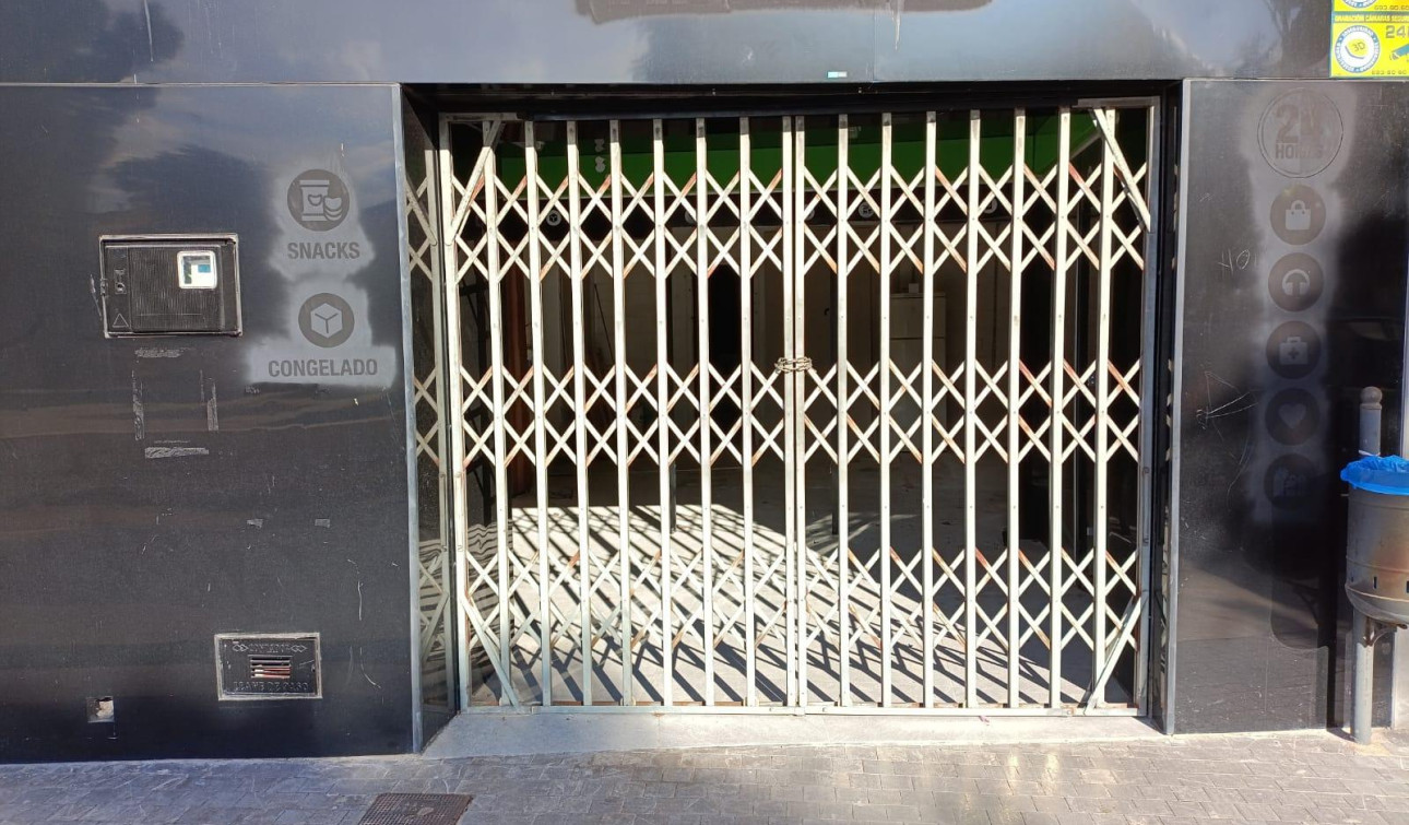 Resale - Commercial Unit - Benferri - PLAZA DE LA CONSTITUCION