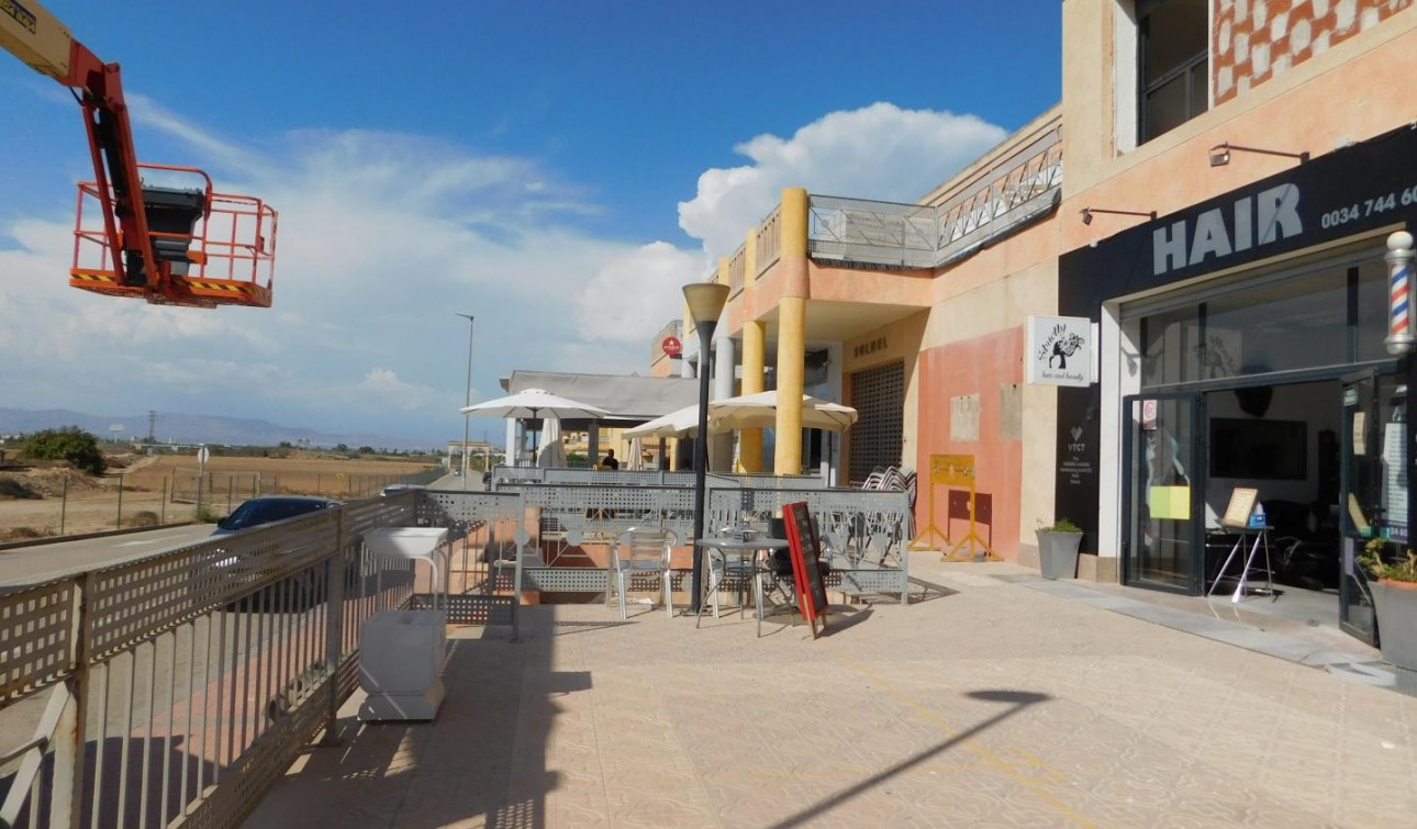 Resale - Commercial Unit - Ciudad Quesada - Lo Crispin