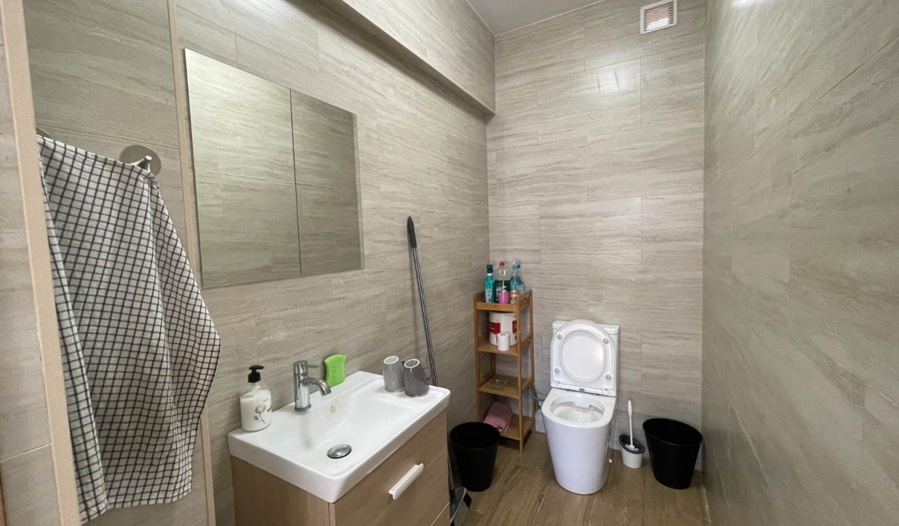 Resale - Commercial Unit - Guardamar del Segura - Comunidad Valenciana