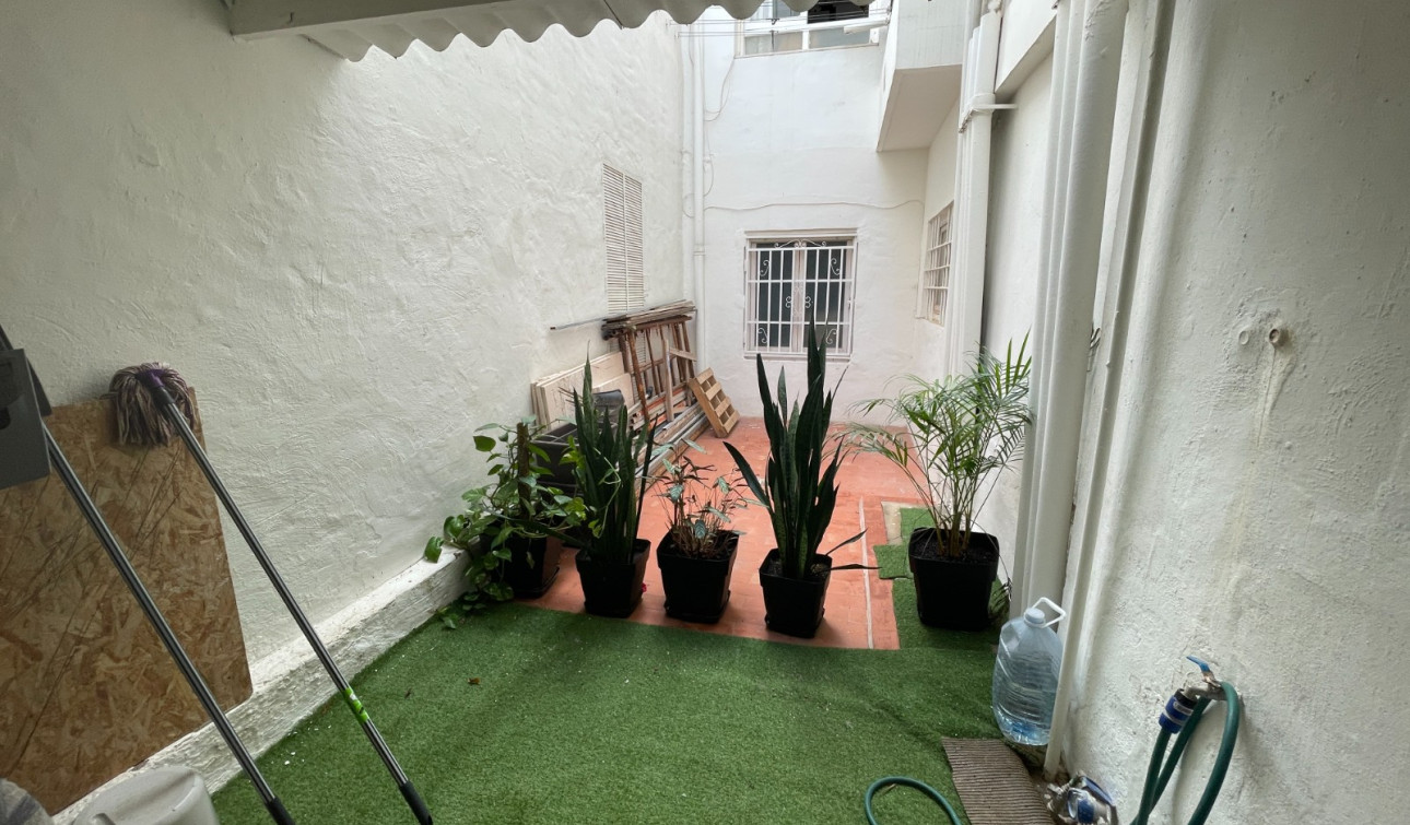 Resale - Commercial Unit - Guardamar del Segura - Comunidad Valenciana