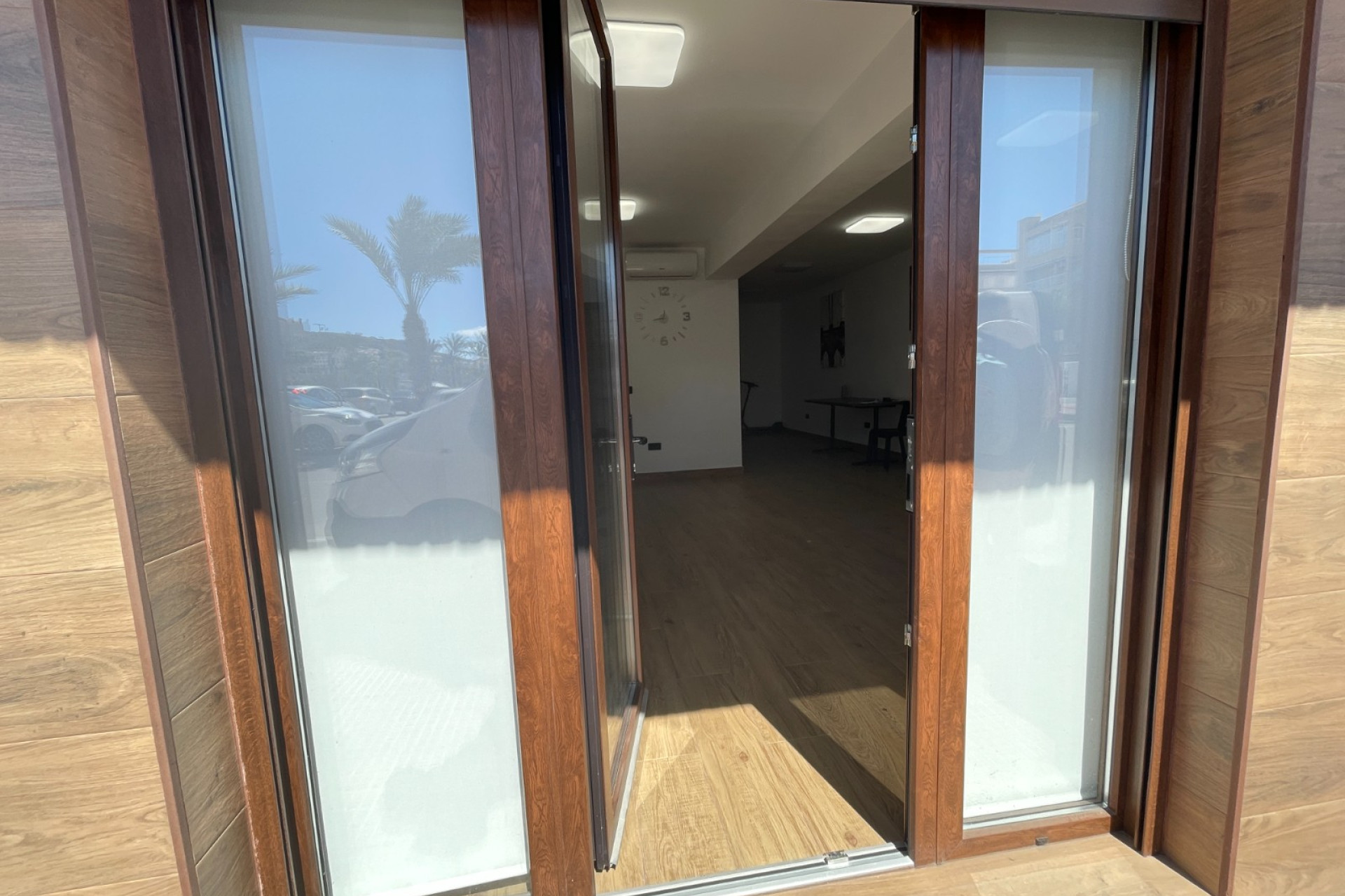 Resale - Commercial Unit - Guardamar del Segura - Comunidad Valenciana