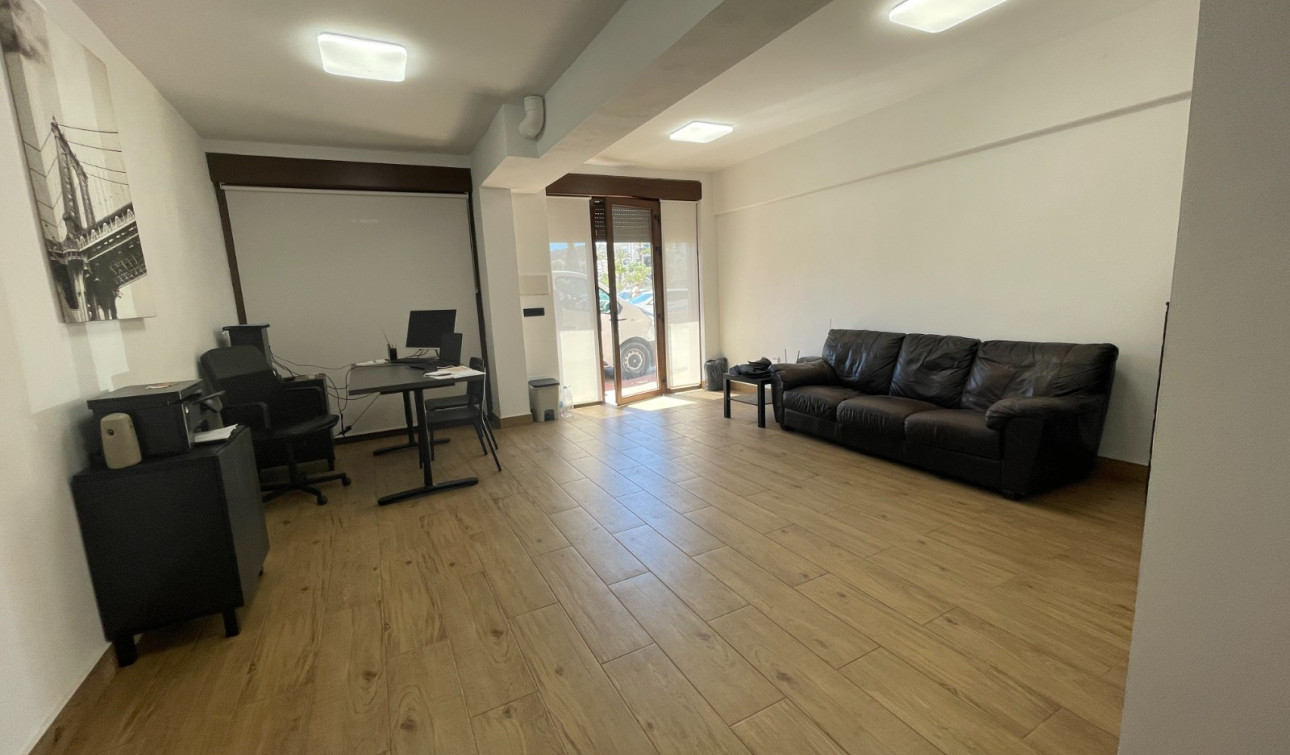 Resale - Commercial Unit - Guardamar del Segura - Comunidad Valenciana