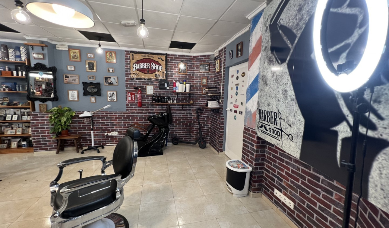 Resale - Commercial Unit - Guardamar del Segura