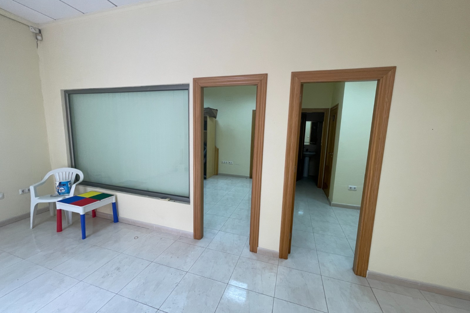 Resale - Commercial Unit - Guardamar del Segura