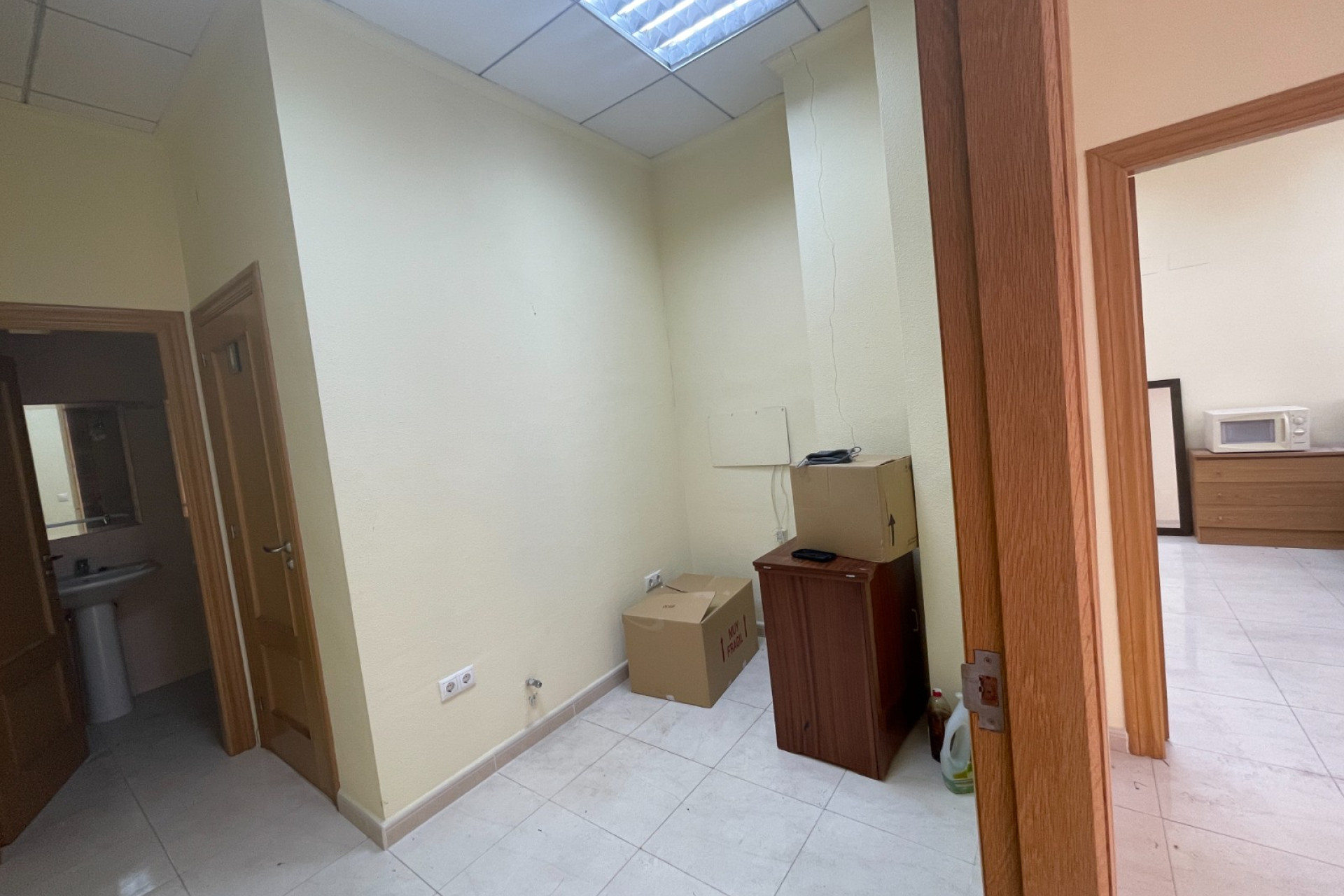 Resale - Commercial Unit - Guardamar del Segura