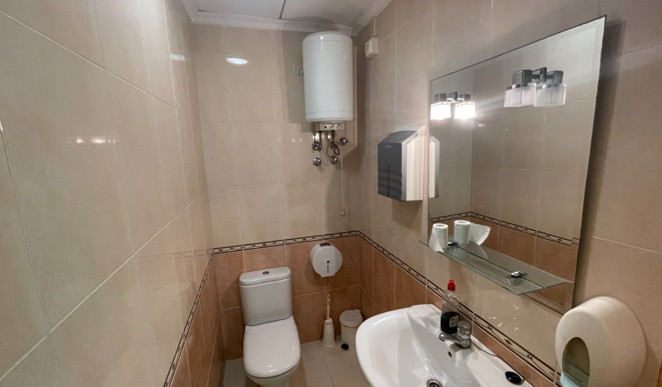 Resale - Commercial Unit - Guardamar del Segura