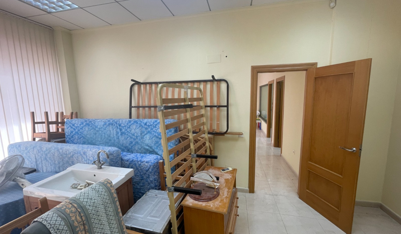 Resale - Commercial Unit - Guardamar del Segura