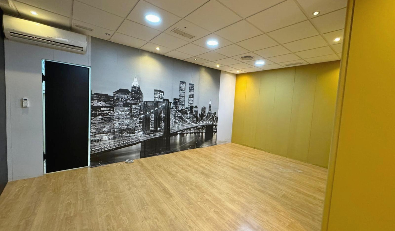 Resale - Commercial Unit - Guardamar del Segura