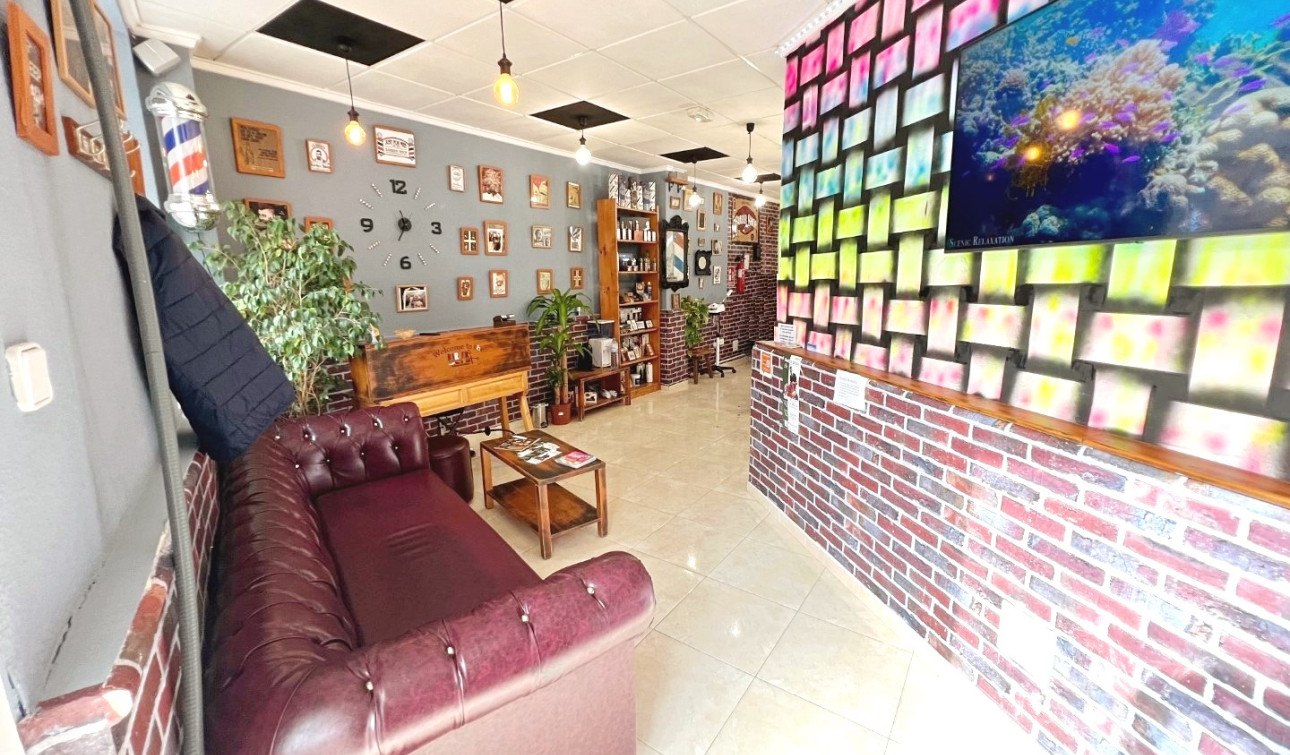 Resale - Commercial Unit - Guardamar del Segura