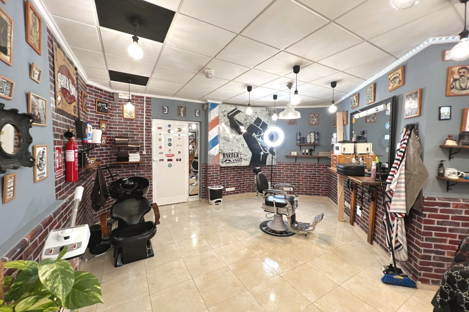 Resale - Commercial Unit - Guardamar del Segura