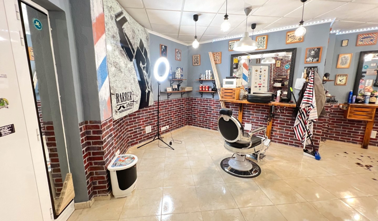 Resale - Commercial Unit - Guardamar del Segura