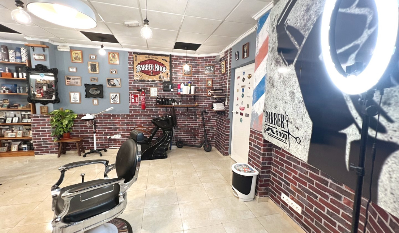 Resale - Commercial Unit - Guardamar del Segura