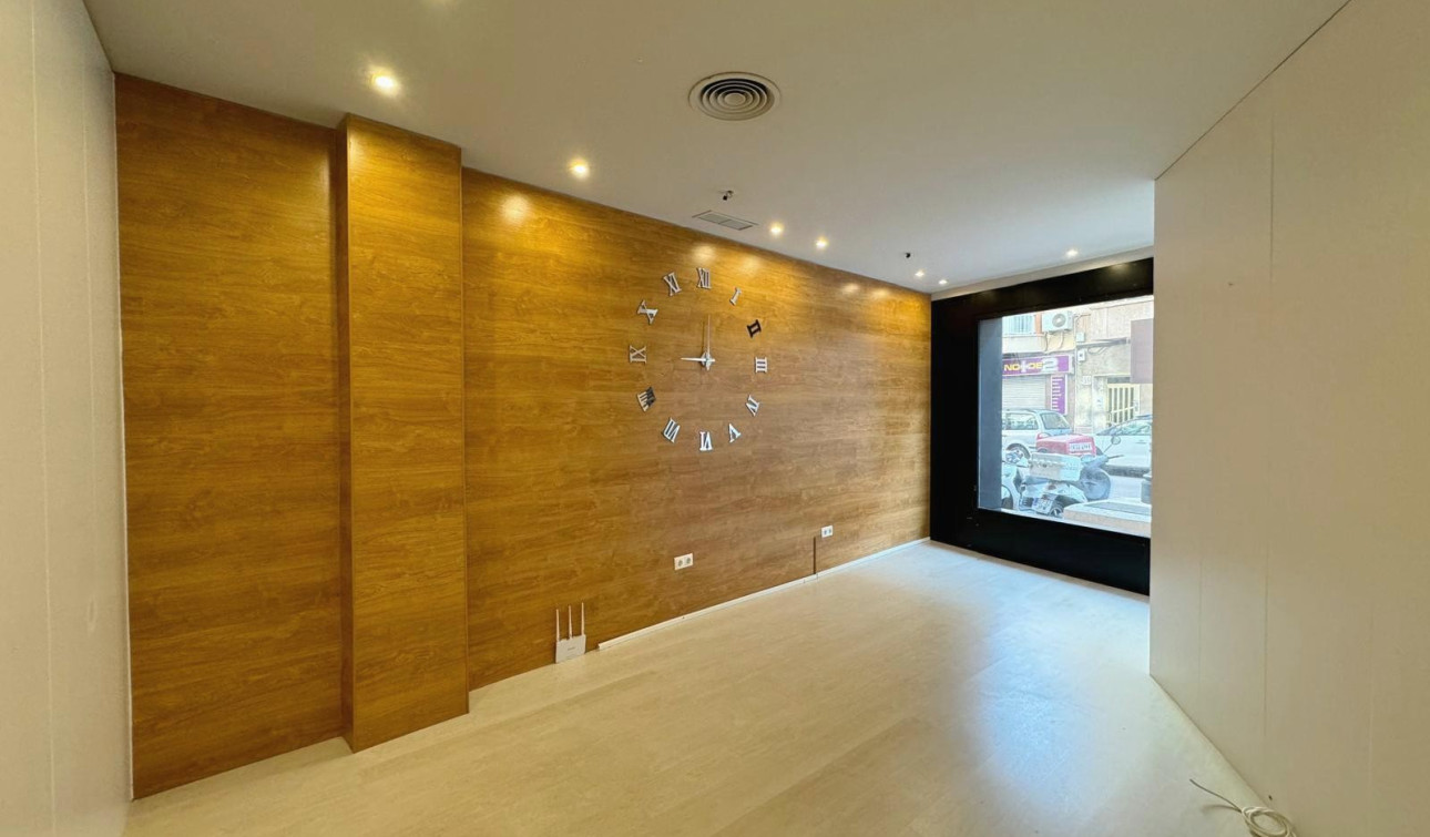 Resale - Commercial Unit - Guardamar del Segura