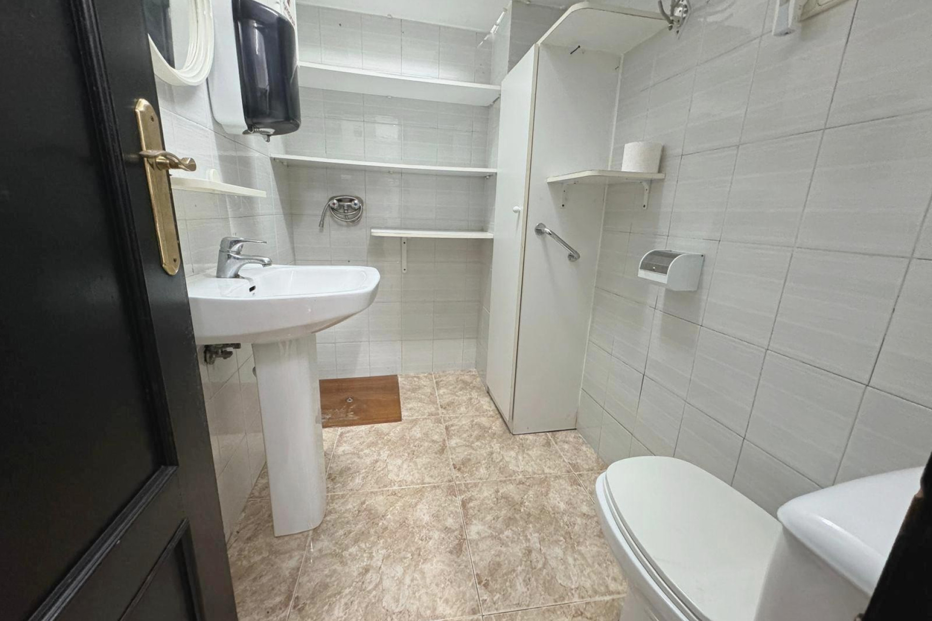 Resale - Commercial Unit - Guardamar del Segura