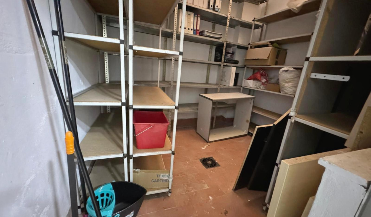 Resale - Commercial Unit - Guardamar del Segura