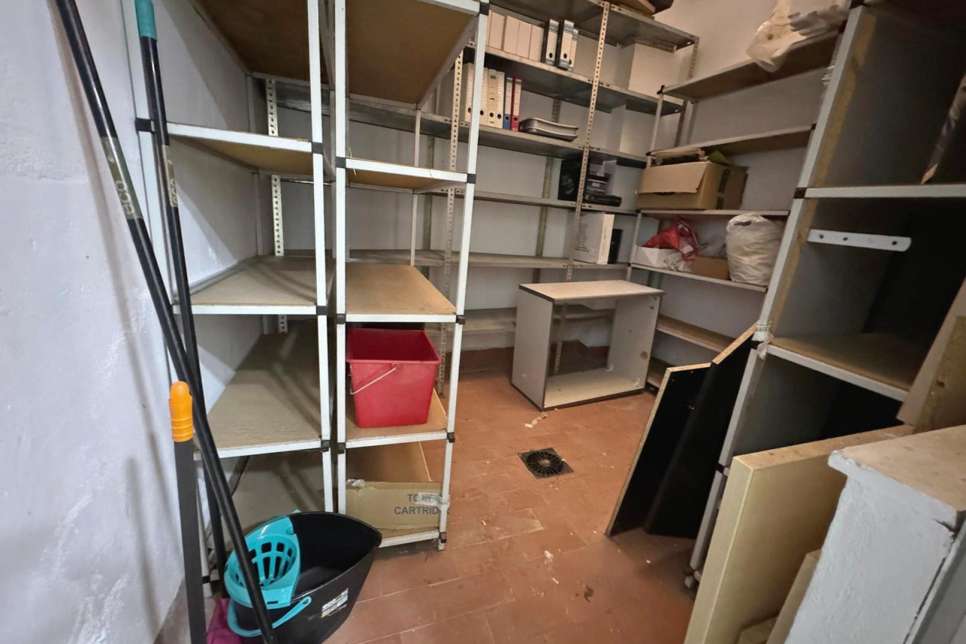 Resale - Commercial Unit - Guardamar del Segura