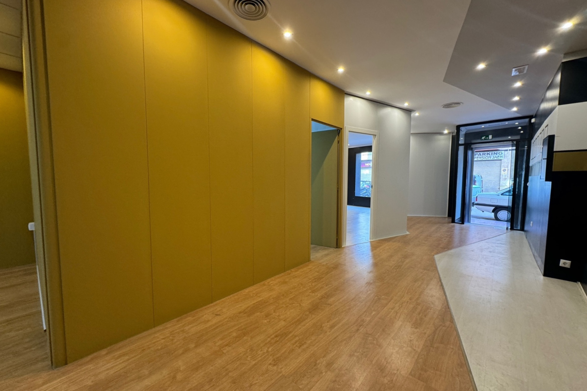 Resale - Commercial Unit - Guardamar del Segura