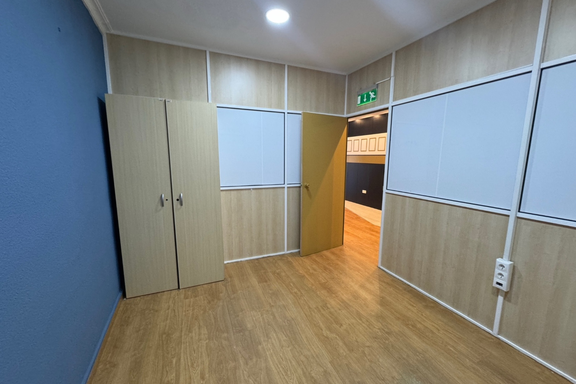 Resale - Commercial Unit - Guardamar del Segura