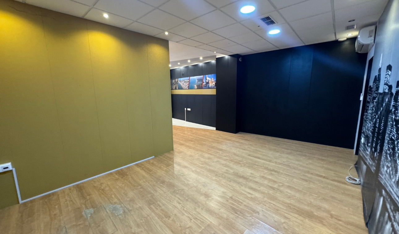 Resale - Commercial Unit - Guardamar del Segura