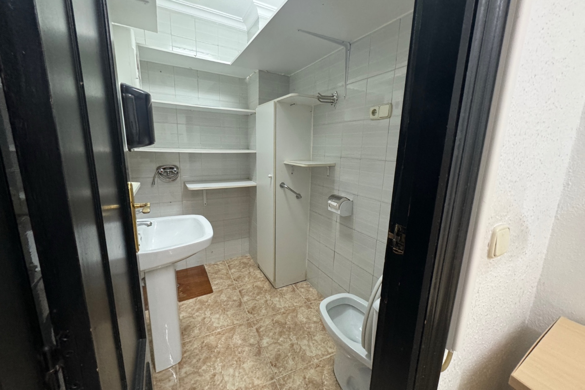 Resale - Commercial Unit - Guardamar del Segura