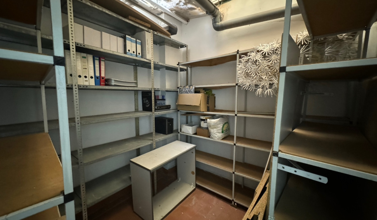 Resale - Commercial Unit - Guardamar del Segura