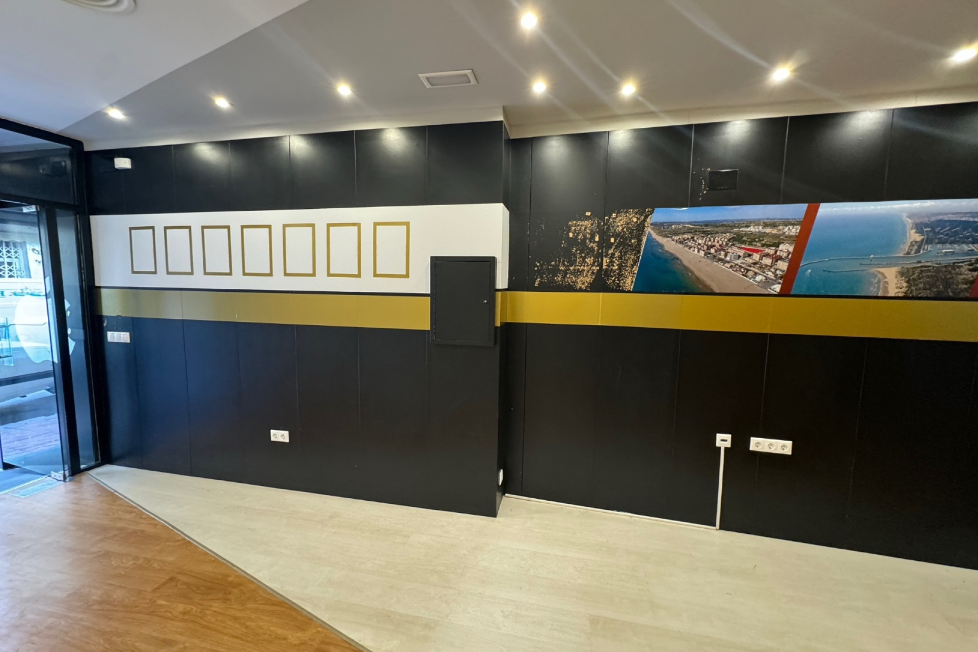 Resale - Commercial Unit - Guardamar del Segura