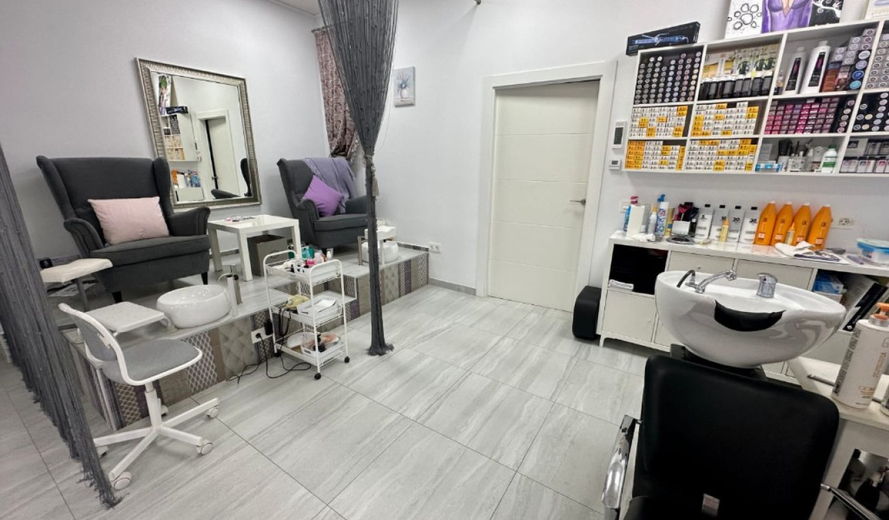 Resale - Commercial Unit - La Zenia