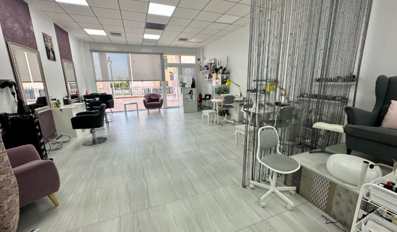 Resale - Commercial Unit - La Zenia