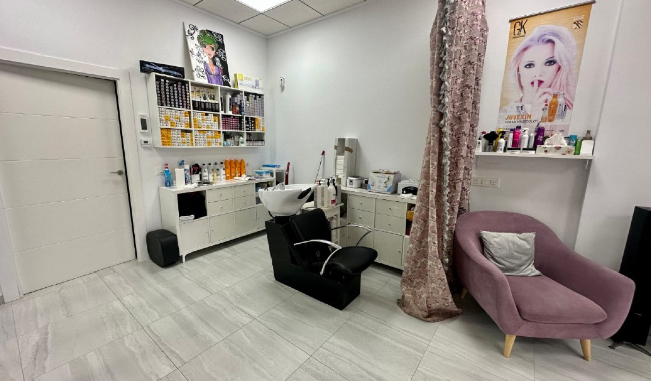 Resale - Commercial Unit - La Zenia