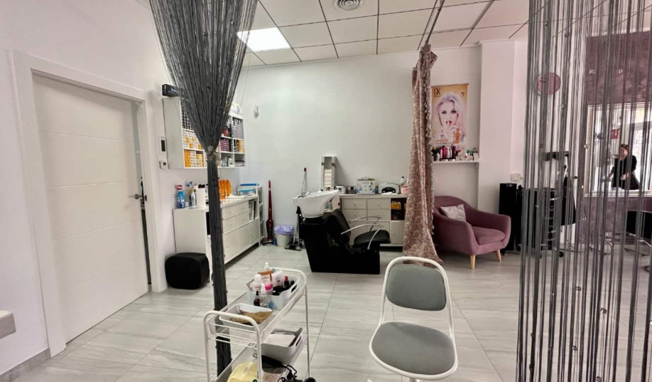 Resale - Commercial Unit - La Zenia