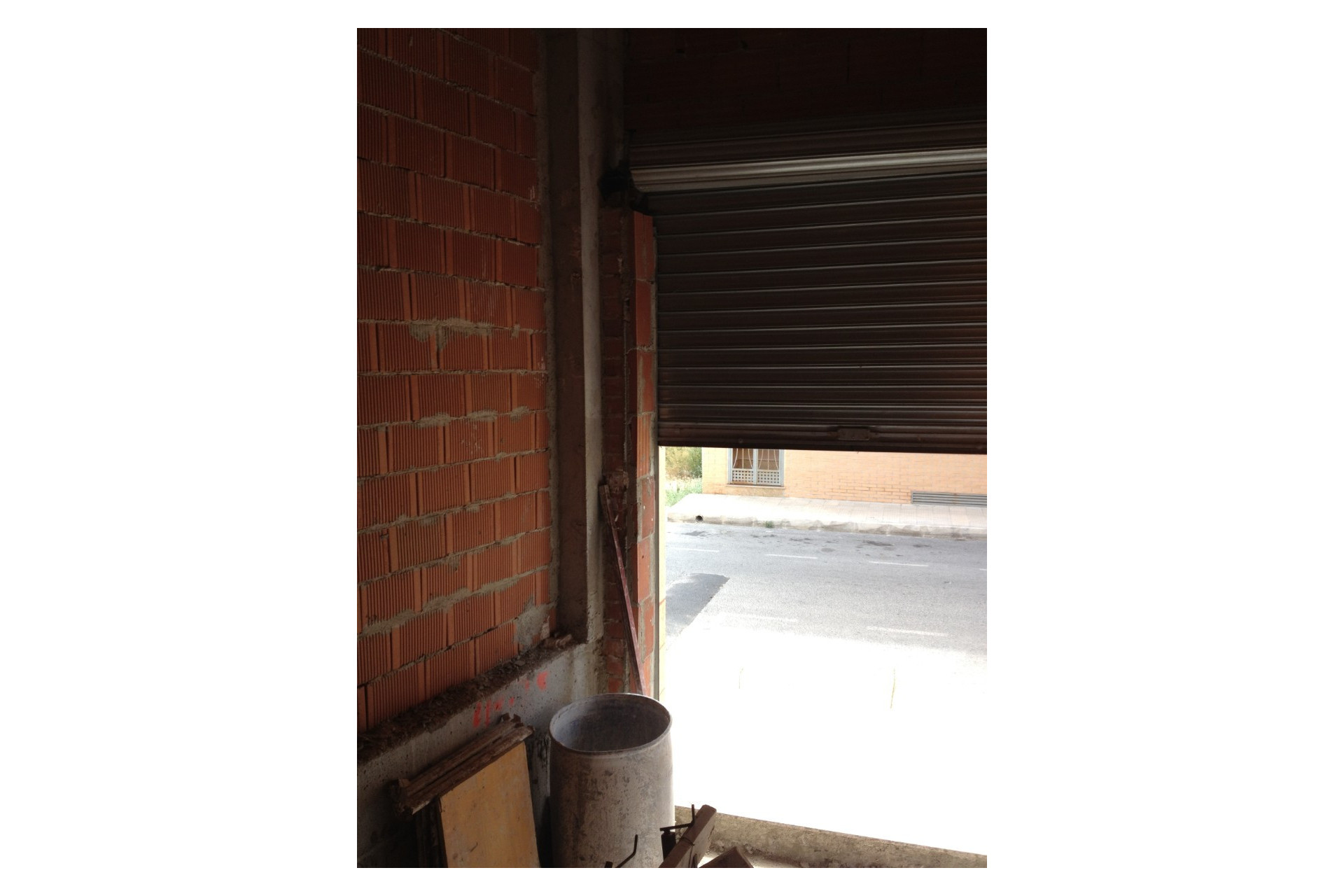 Resale - Commercial Unit - Los Montesinos