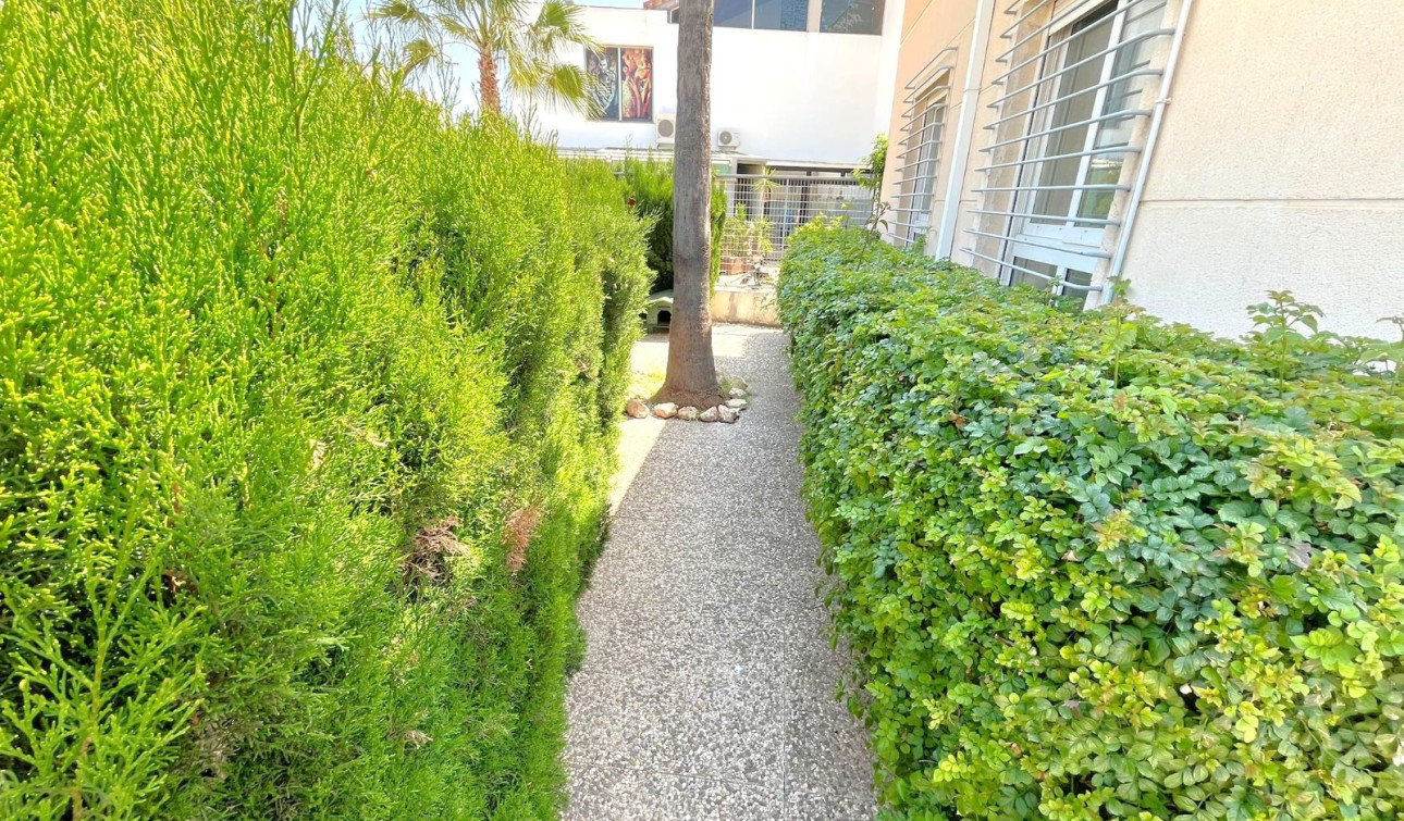 Resale - Commercial Unit - Orihuela Costa - Playa Flamenca