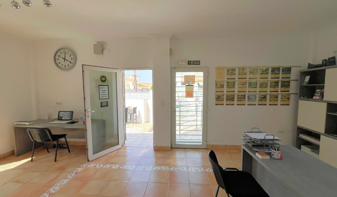 Resale - Commercial Unit - Orihuela Costa - Playa Flamenca