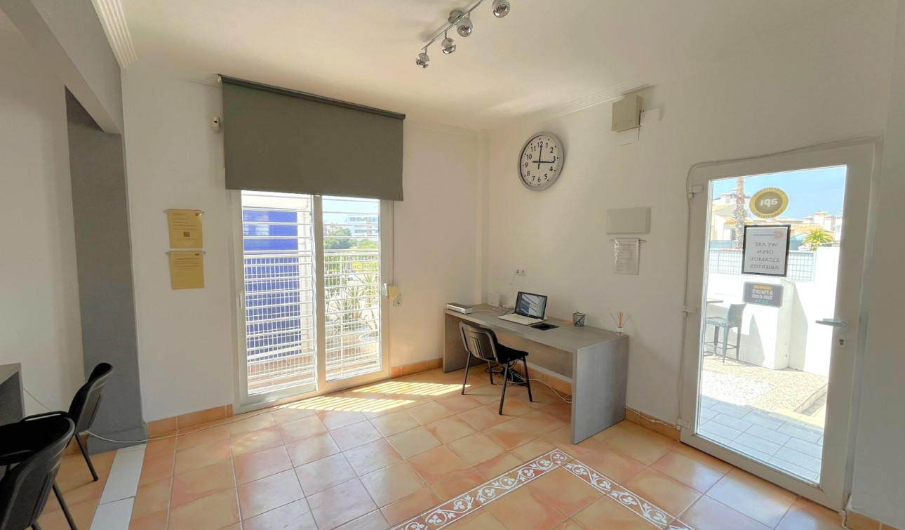 Resale - Commercial Unit - Orihuela Costa - Playa Flamenca