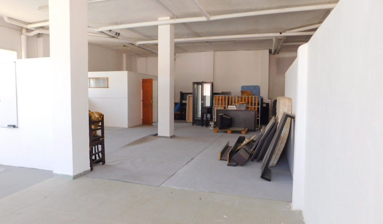 Resale - Commercial Unit - San Miguel de Salinas
