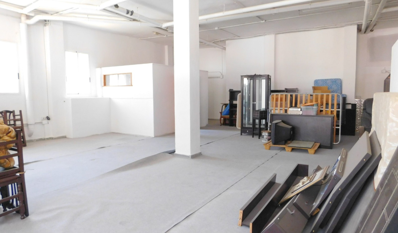 Resale - Commercial Unit - San Miguel de Salinas