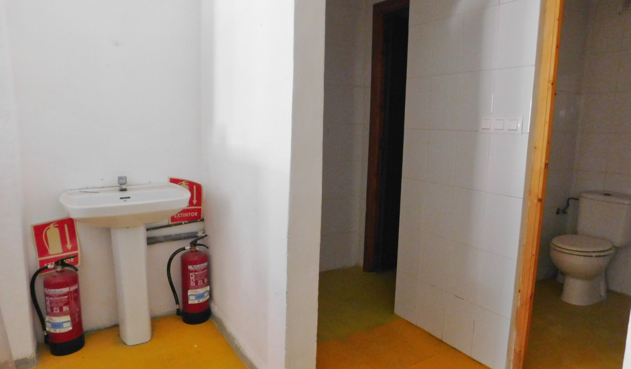 Resale - Commercial Unit - San Miguel de Salinas