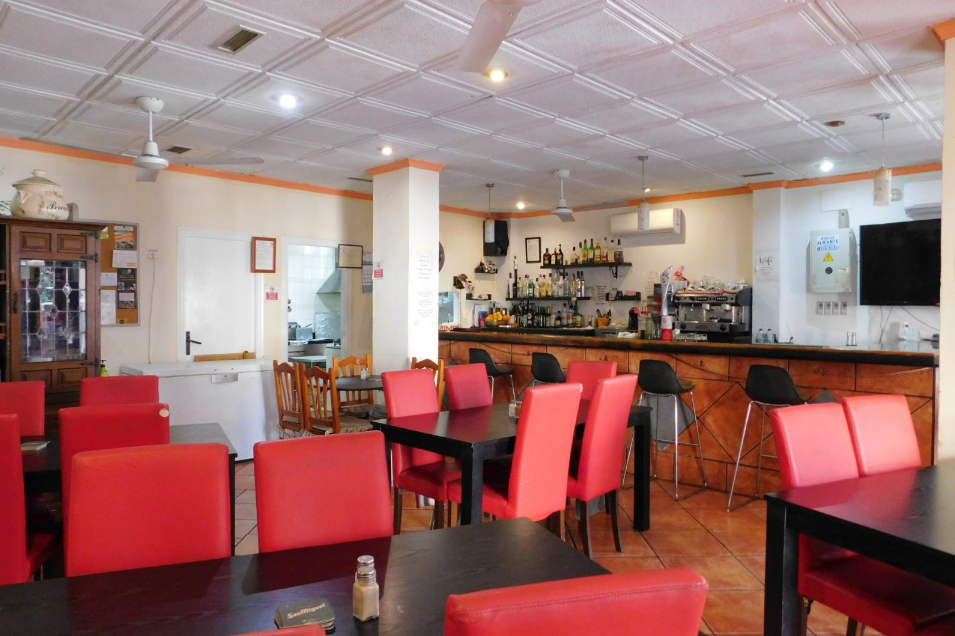 Resale - Commercial Unit - San Miguel de Salinas