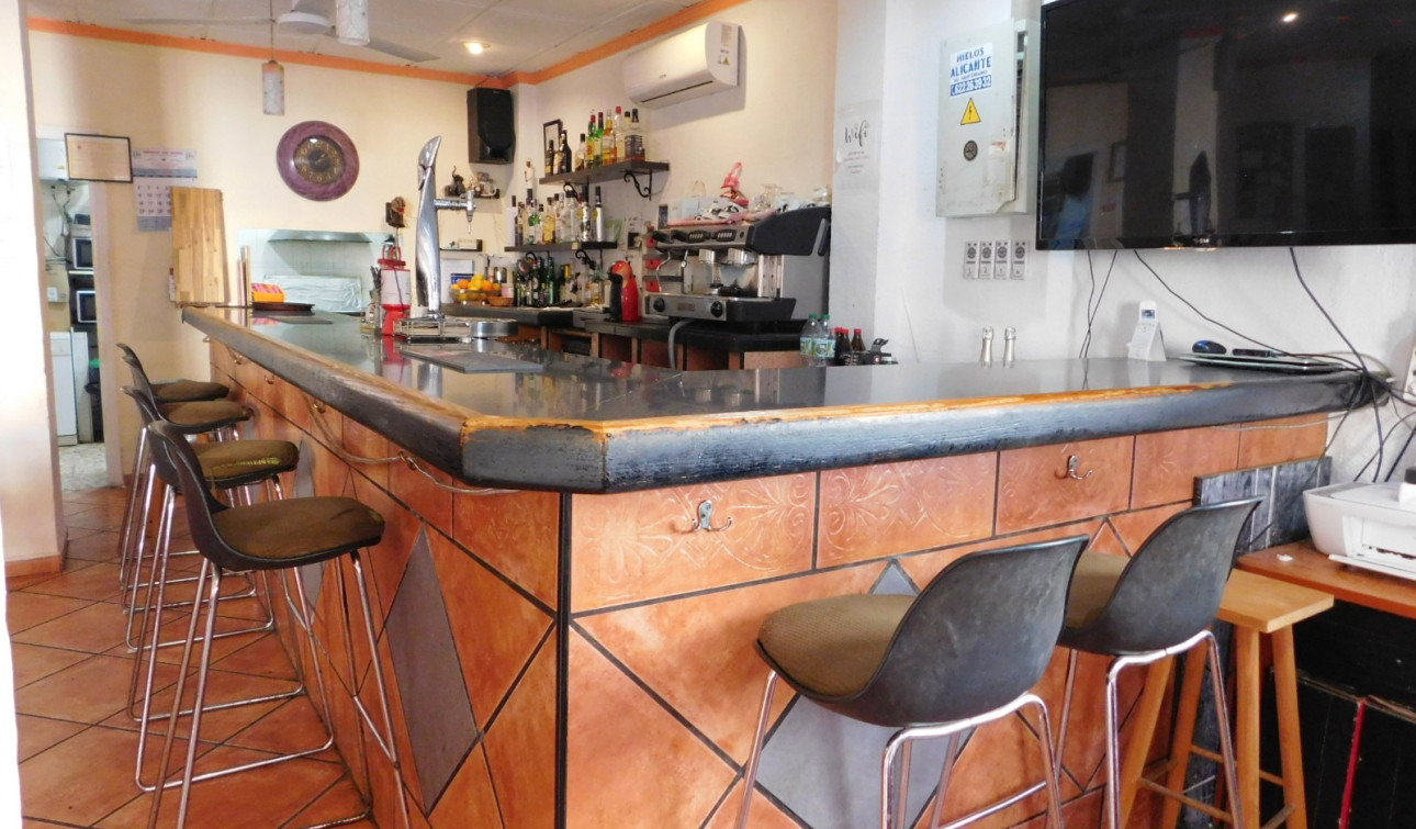 Resale - Commercial Unit - San Miguel de Salinas