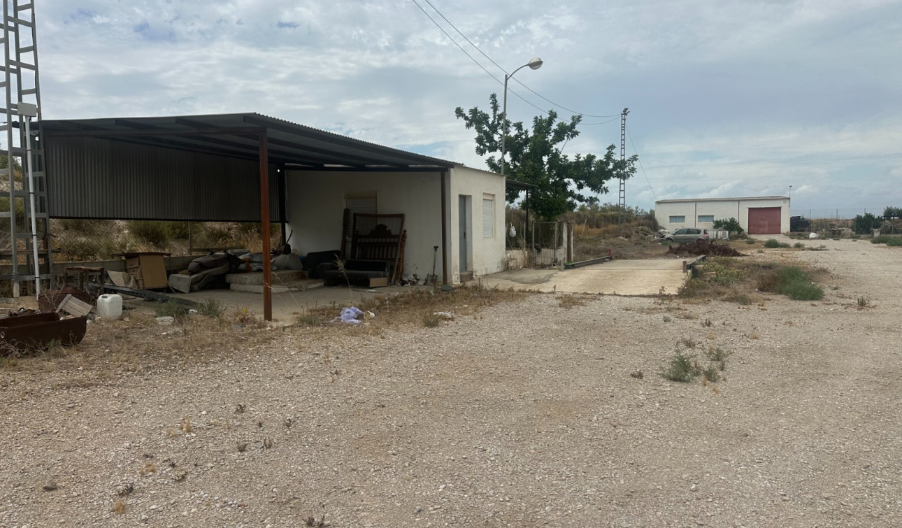 Resale - Commercial Unit - Torremendo