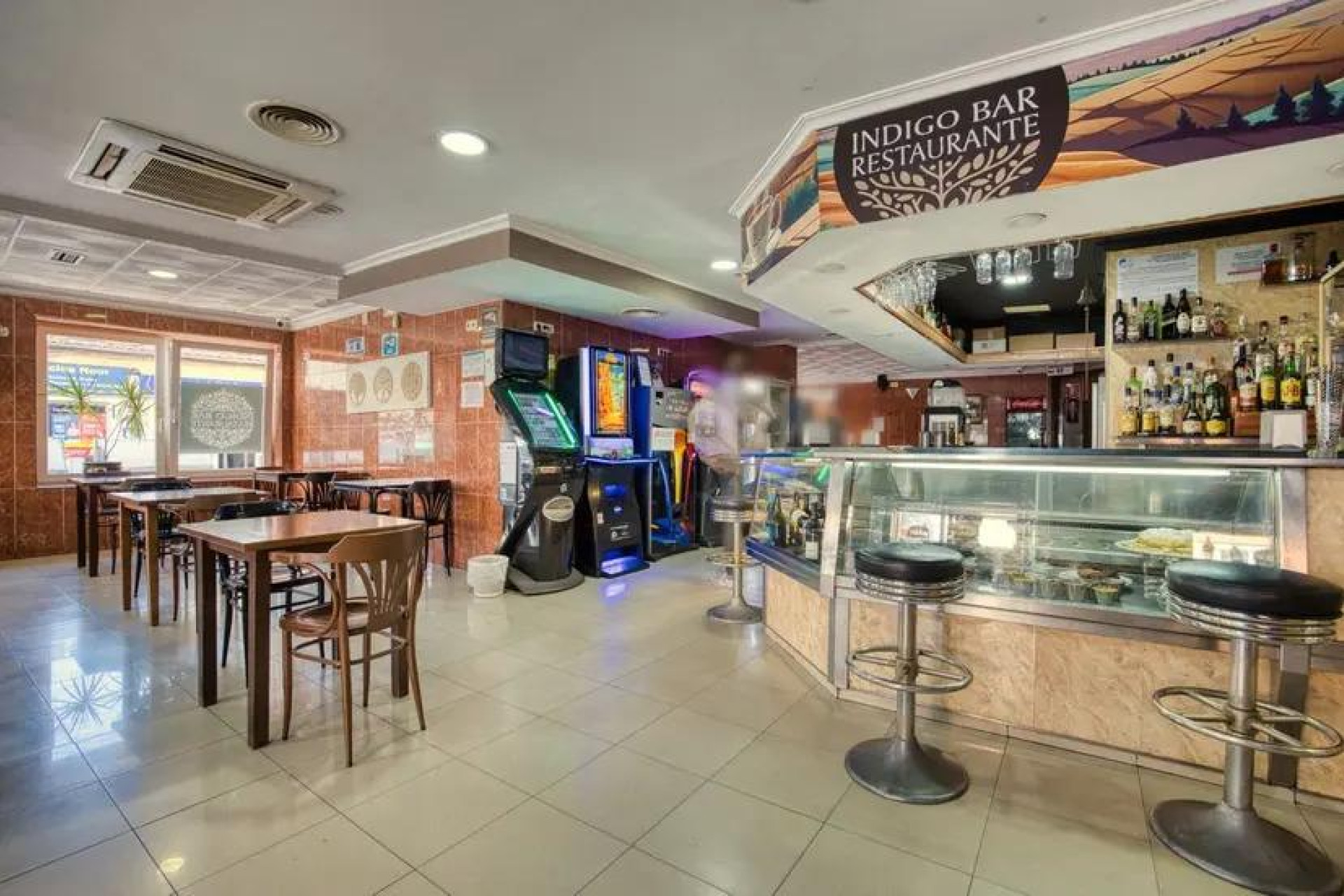 Resale - Commercial Unit - Torrevieja - Centro