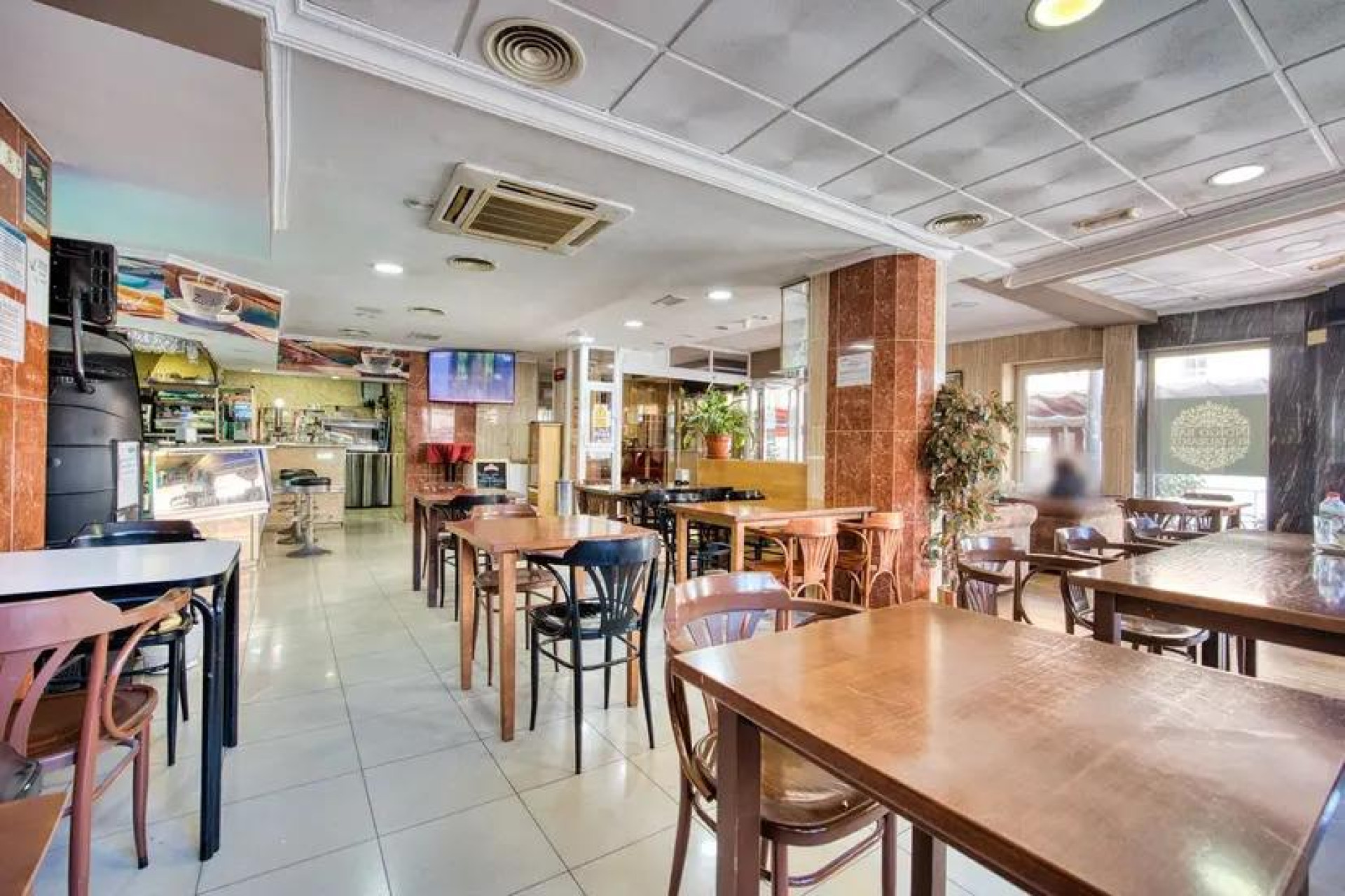 Resale - Commercial Unit - Torrevieja - Centro
