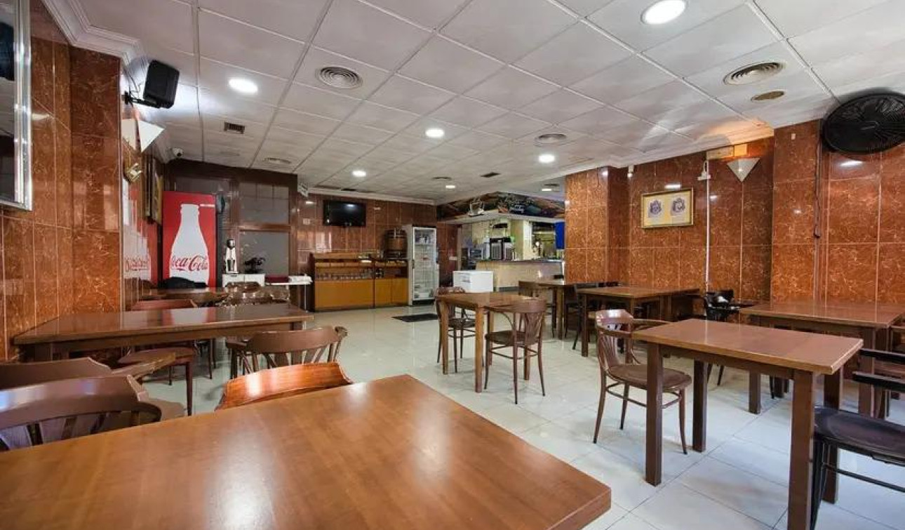 Resale - Commercial Unit - Torrevieja - Centro