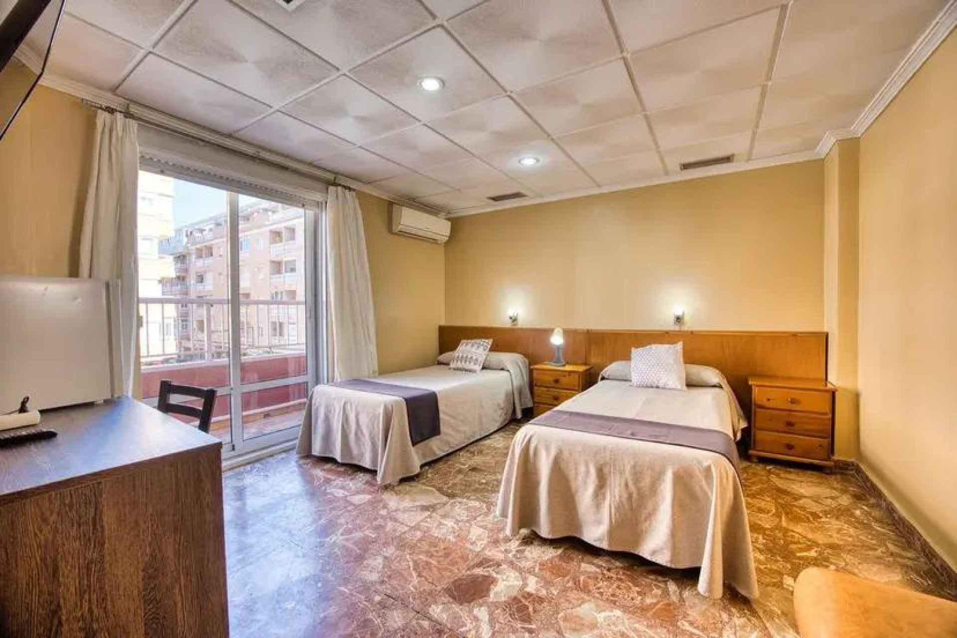 Resale - Commercial Unit - Torrevieja - Centro