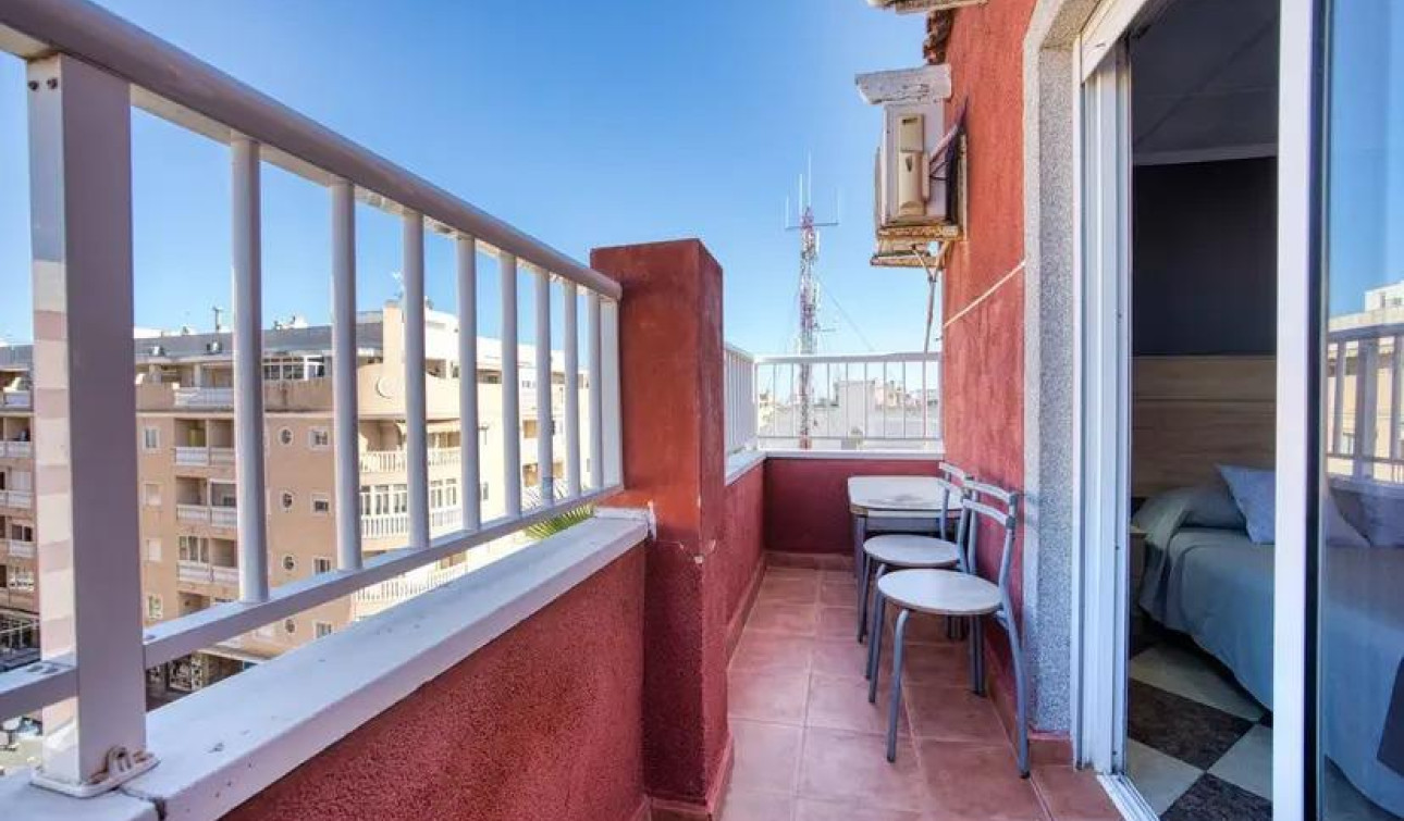 Resale - Commercial Unit - Torrevieja - Centro